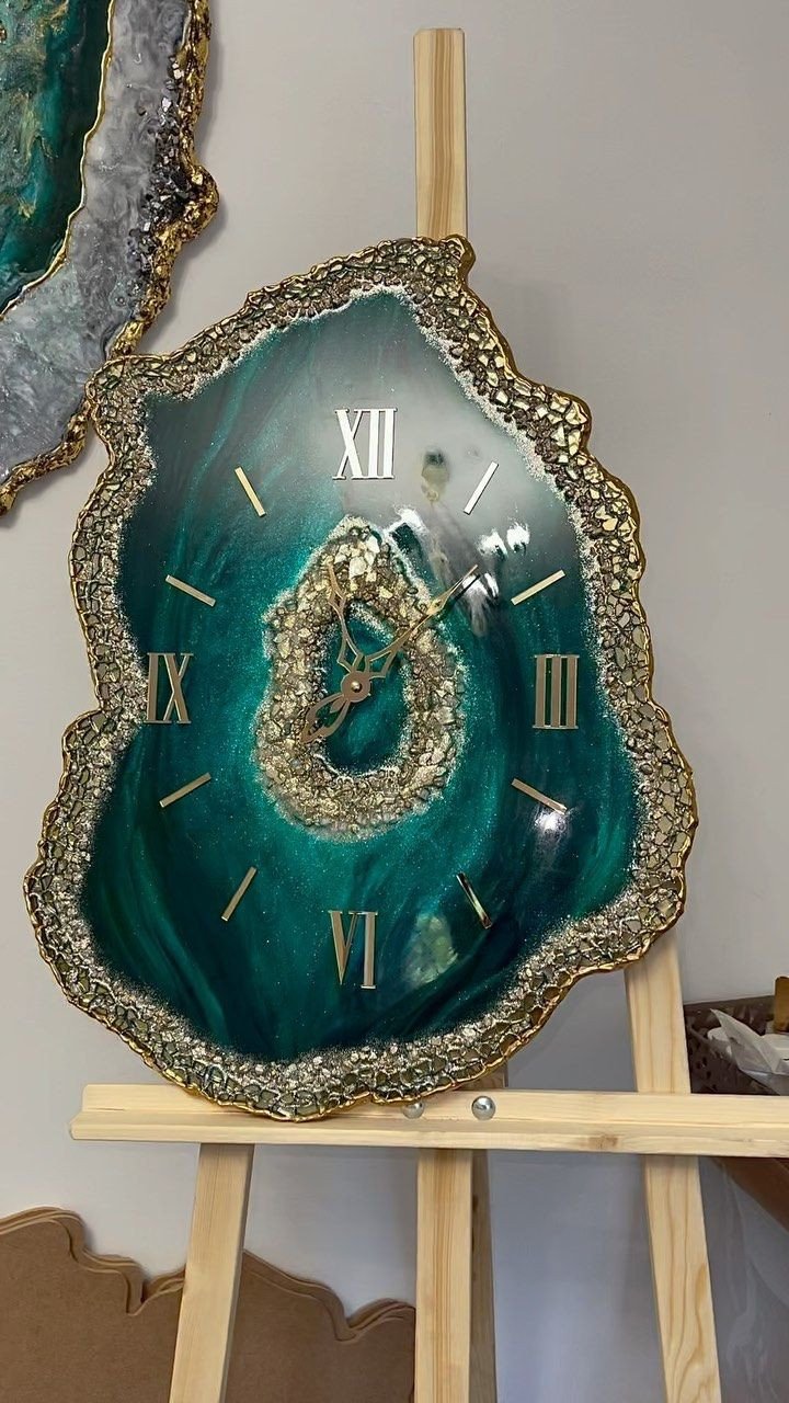 Resin Wall Clock